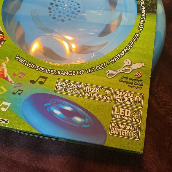 Shawshank LEDZ Games New Led Music Flying Disc Wireless Speaker